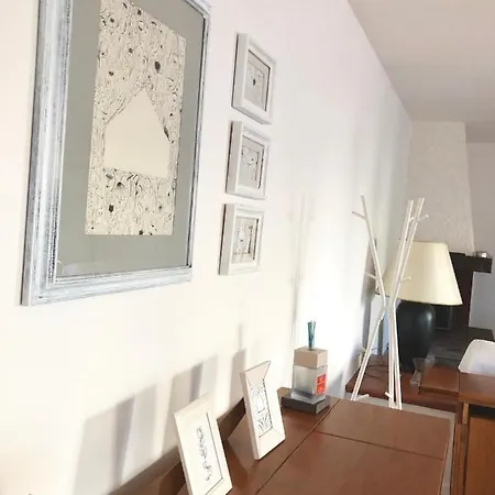 Casa Mari Bed & Breakfast *