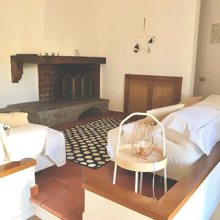 Casa Mari Bed & Breakfast *